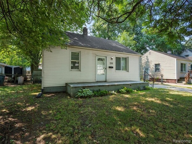 431 W Madge Ave in Hazel Park, MI - Foto de edificio - Building Photo