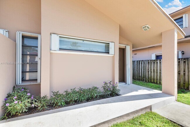 property at 2733 SW 31st Pl