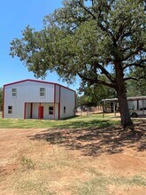 1025 Deer Ln in Azle, TX - Building Photo - Building Photo