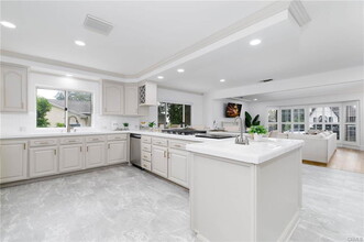162 Acacia Ave in Monrovia, CA - Building Photo - Building Photo