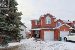 119 Blackdome Crescent in Ottawa, ON - Building Photo