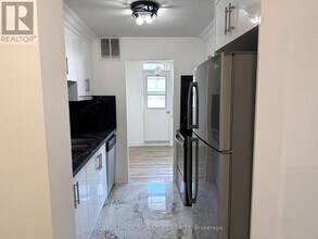 270 Palmdale Dr in Toronto, ON - Building Photo - Building Photo