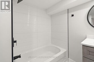 124 Colborne St in Kawartha Lakes, ON - Building Photo - Building Photo