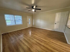 204 Live Oak Ln in Weatherford, TX - Building Photo - Building Photo