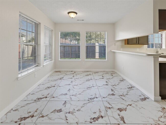 4418 W Thunderwood Cir