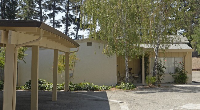 429 Rincon Rd in El Sobrante, CA - Foto de edificio - Building Photo