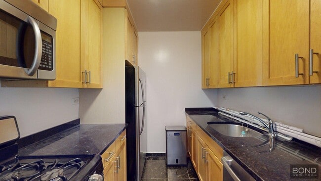 247 W 87th St in New York, NY - Building Photo - Building Photo