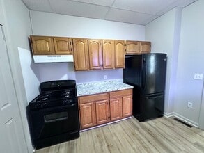 201 E Cottage Pl in York, PA - Building Photo - Building Photo