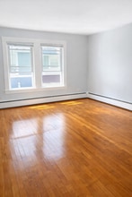 85 Pearl St in Claremont, NH - Foto de edificio - Building Photo