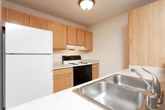 Underwood Stations in Wauwatosa, WI - Building Photo - Interior Photo