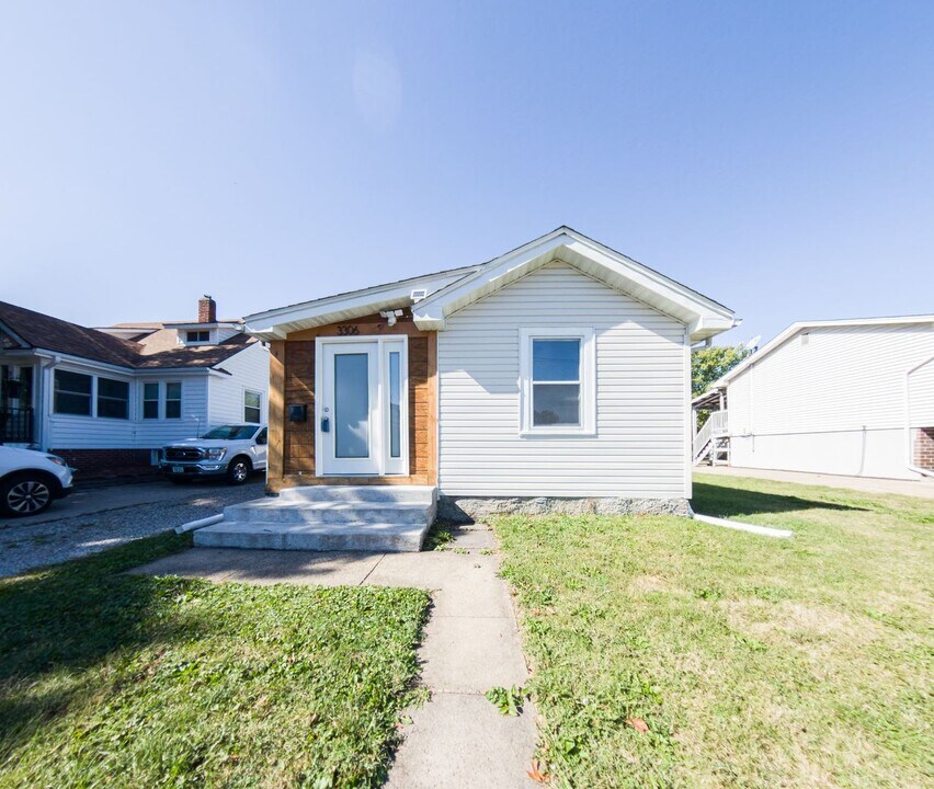3306 E 7th St in Des Moines, IA - Building Photo