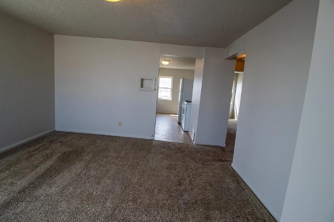 1027 N Maple St in Rapid City, SD - Foto de edificio - Building Photo