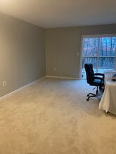 15355 Gatehouse Ter in Woodbridge, VA - Foto de edificio - Building Photo