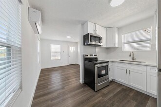 3727 Winnie St in Galveston, TX - Building Photo - Building Photo