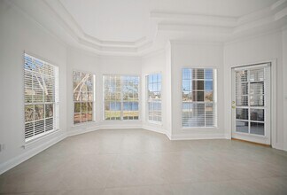 10061 Vineyard Lake Rd E in Jacksonville, FL - Building Photo - Building Photo