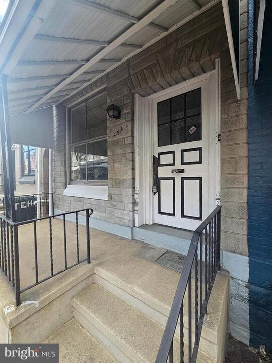 834 N 11th St in Reading, PA - Foto de edificio