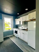 6 North Main Street in Newport, NH - Building Photo - Building Photo