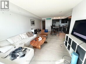 70 Queens Wharf Rd in Toronto, ON - Building Photo - Building Photo