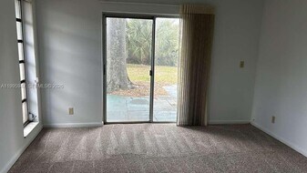 13731 Flora Pl in Delray Beach, FL - Building Photo