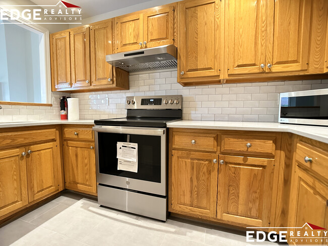 43 Carlton St, Unit 3