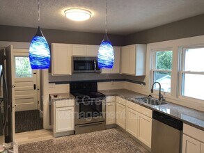 2157 Wascana Ave in Lakewood, OH - Building Photo - Building Photo