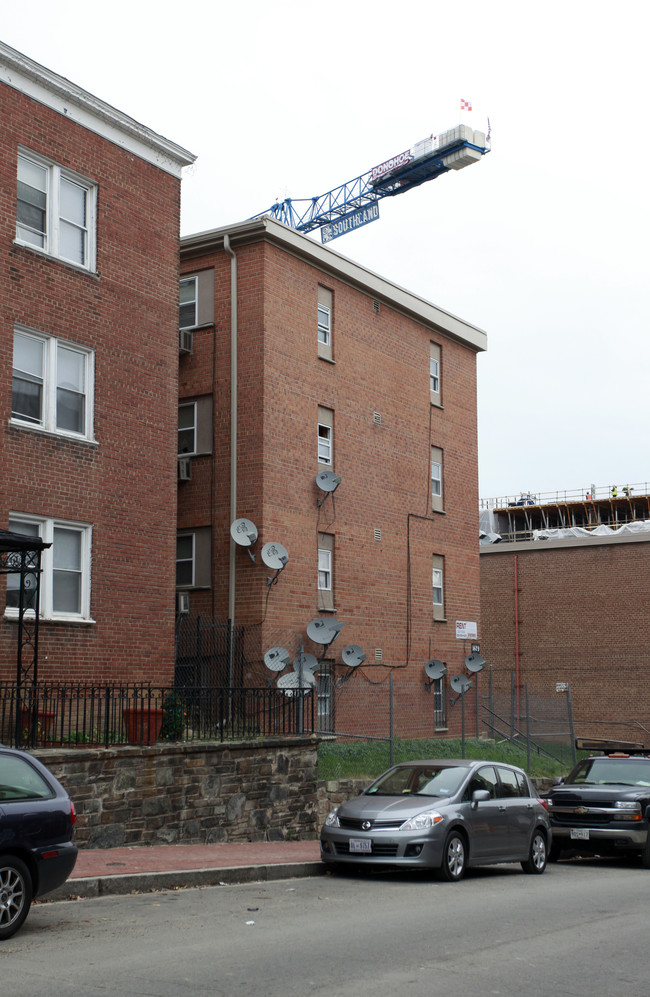 1421-1429 Belmont St NW in Washington, DC - Building Photo - Building Photo