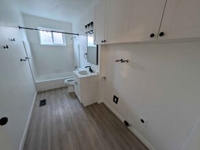 361 Park Creeke Ln in South Salt Lake, UT - Building Photo - Building Photo