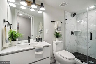 1102 Germantown Ave, Unit 309 in Philadelphia, PA - Foto de edificio - Building Photo