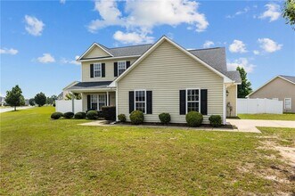 1921 Yellowbrick Rd in Fayetteville, NC - Building Photo - Building Photo