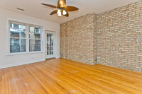 4020 N Albany Ave, Unit 2B in Chicago, IL - Building Photo - Building Photo