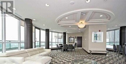 208 Enfield Pl in Mississauga, ON - Building Photo - Building Photo