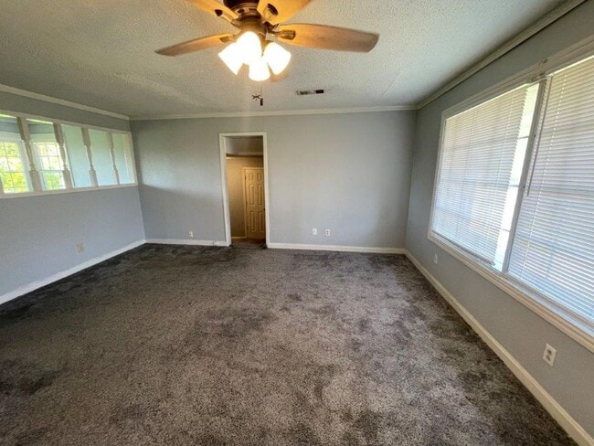 1345 Kinkaid Dr in Oklahoma City, OK - Building Photo - Building Photo