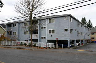 18223 73rd Ave NE in Kenmore, WA - Building Photo