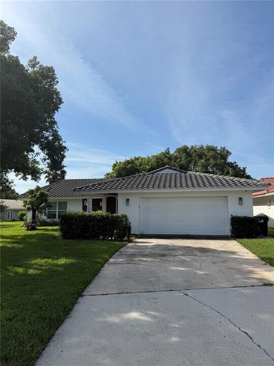 10728 Windsor Ct in Orlando, FL - Building Photo