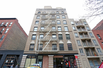 211-215 W 20th St in New York, NY - Building Photo - Building Photo