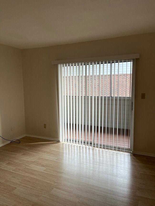 property at 1400 Gandy Blvd N