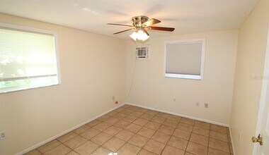 255 Pineapple St in Englewood, FL - Foto de edificio - Building Photo