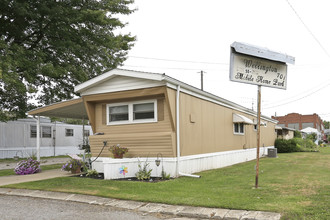 Wellington Mobile Home Park in Wellington, OH - Building Photo - Building Photo