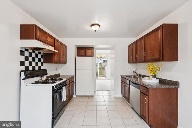 property at 5450 Lighthouse Ln