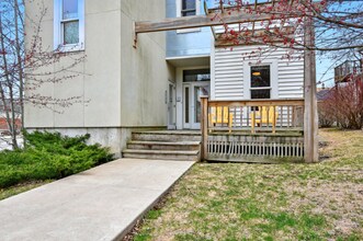 2905 N Newhall St in Milwaukee, WI - Building Photo - Building Photo