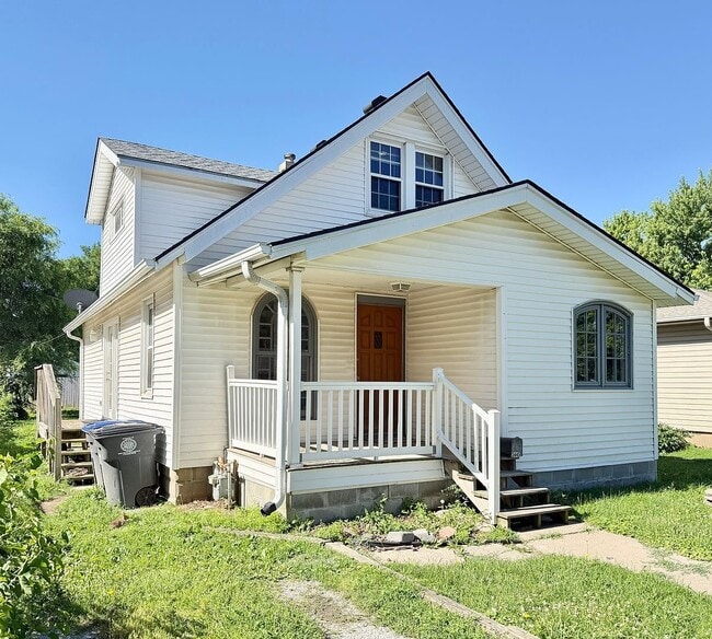 property at 3445 3rd Ave
