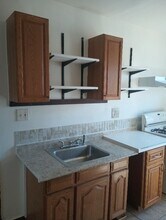 33 Elmwood Ave-Unit -2nd in Waterbury, CT - Building Photo - Building Photo