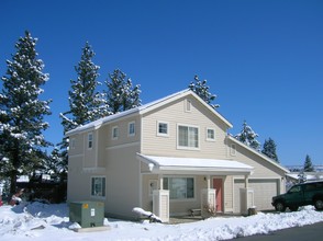 Truckee Riverview Homes in Truckee, CA - Building Photo - Building Photo