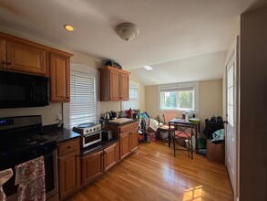 20 Bellevue St, Unit 1 in Medford, MA - Foto de edificio - Building Photo