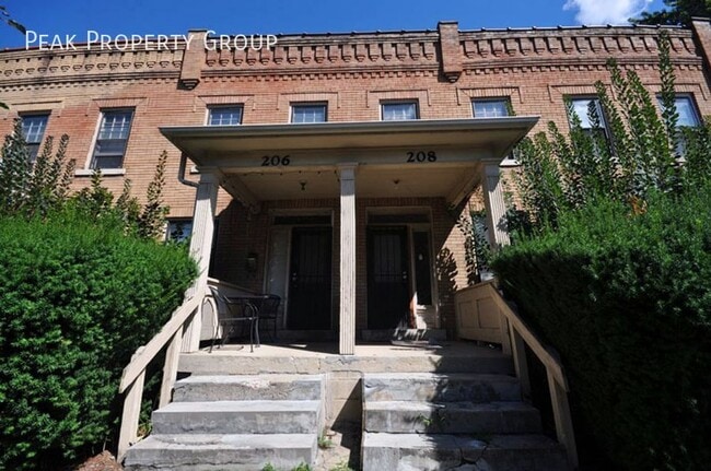 property at 206 E 9th Ave