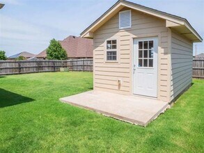 2604 SW 69th St in Lawton, OK - Building Photo - Building Photo