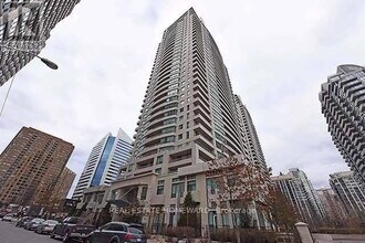 18 Spring Garden Ave in Toronto, ON - Building Photo - Building Photo