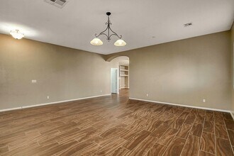 8312 Fritzen Ave in Las Vegas, NV - Building Photo - Building Photo