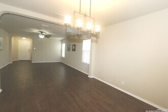 157 Quiet Elk in San Antonio, TX - Foto de edificio - Building Photo