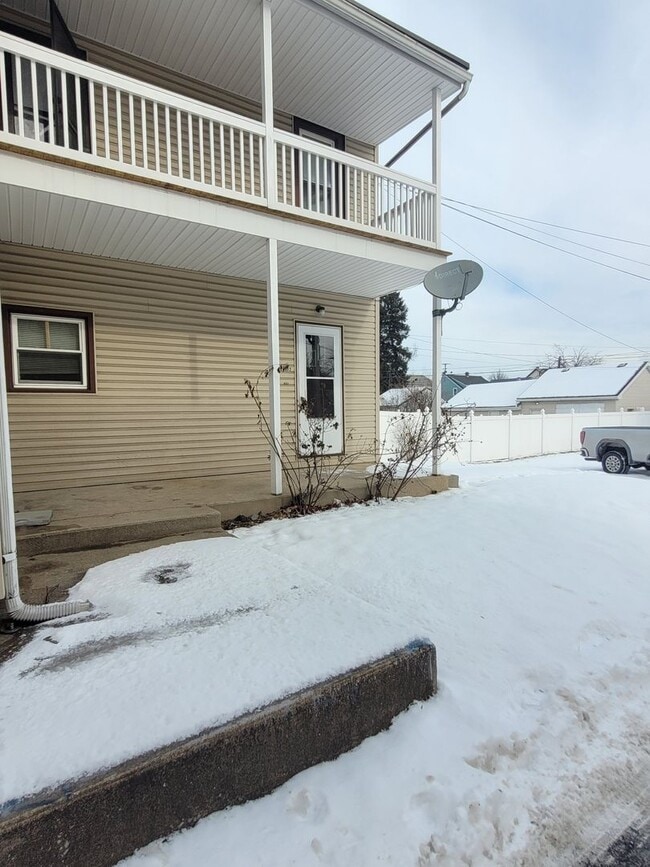 property at 132 S 5th Ave